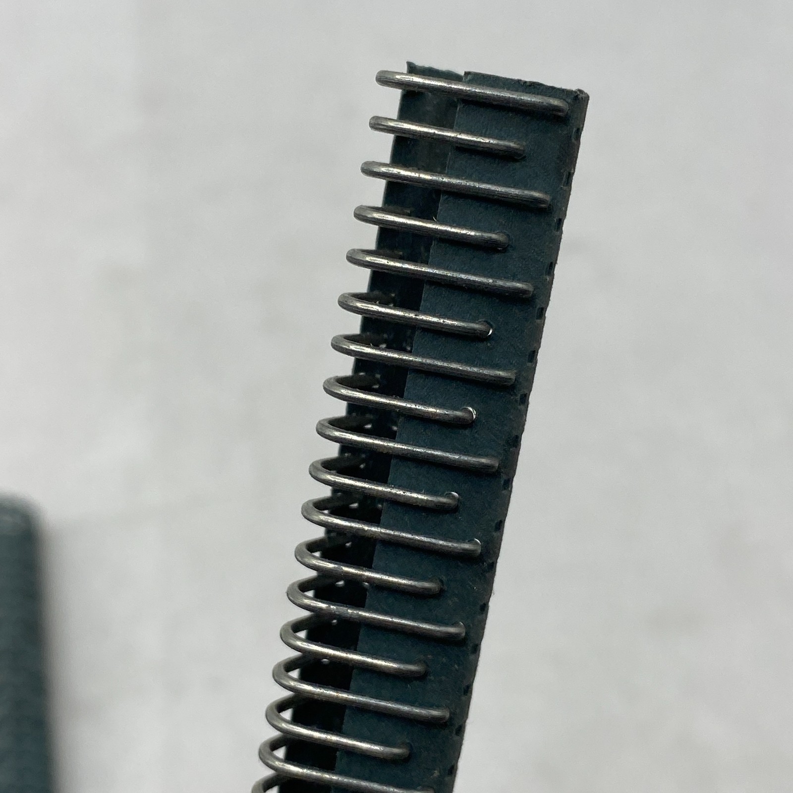 Clipper 02075 Belt Fasteners 1G-6-NY Galvanized 24-6″ (150mm) – Box of 9