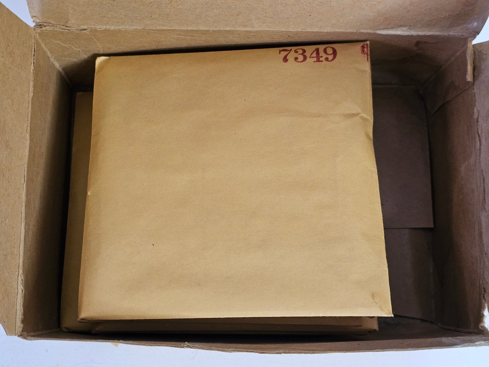 Ten Hubbell 7439 Adapter Plates 4 1/4″X 2 1/2″ W/Gasket, Mounting Screws NOS