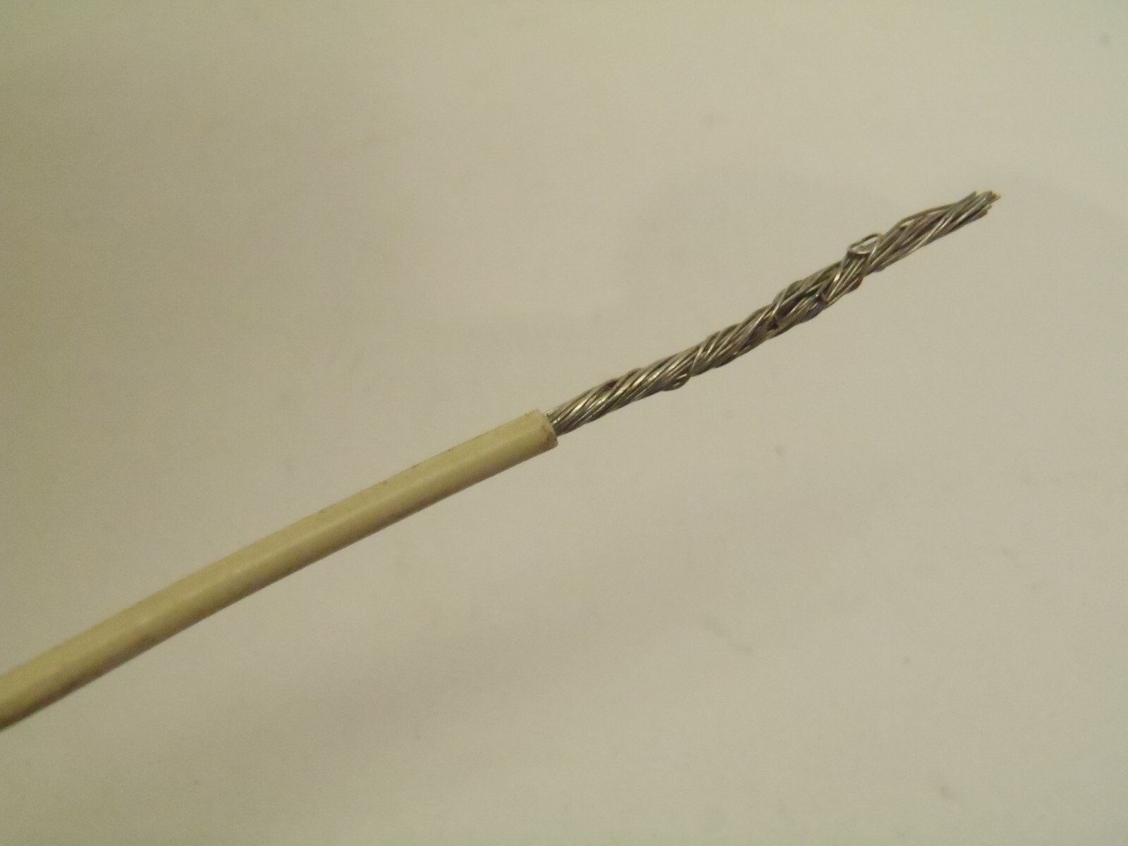 Dearborn 891626-9Z Stranded Wire 100′ Foot Spool 16 AWG .0156 Wall