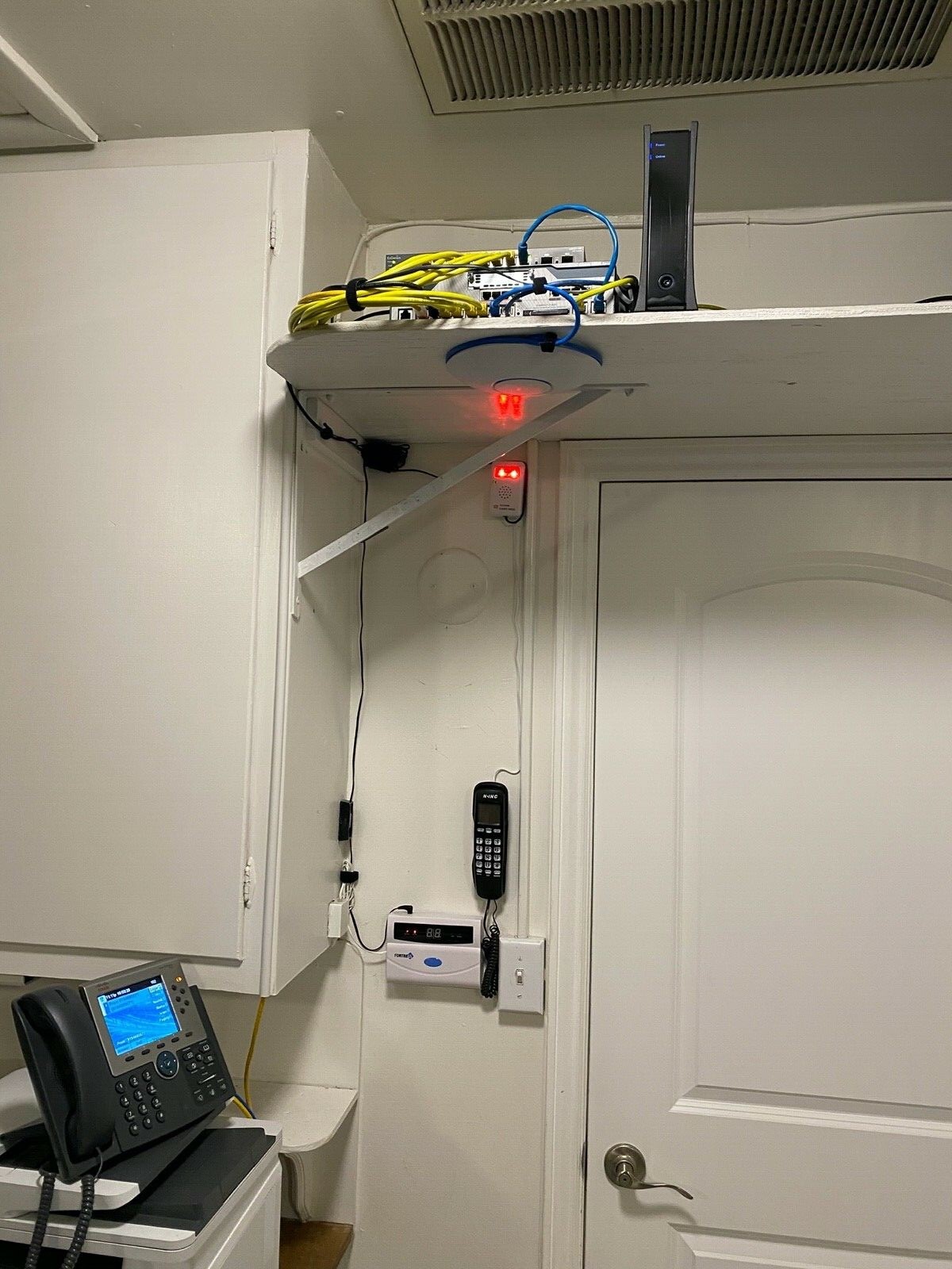 Cisco Phone System. Staged, Preconfigured, Tested Network, and IP PBX VoIP CME.