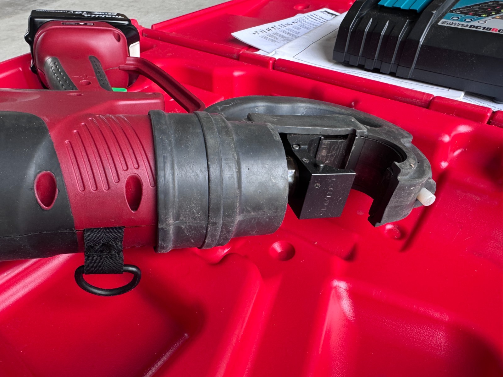 Excellent, Burndy PAT750-LI Hydraulic Crimper Patriot Crimping Tool w/ Batteries