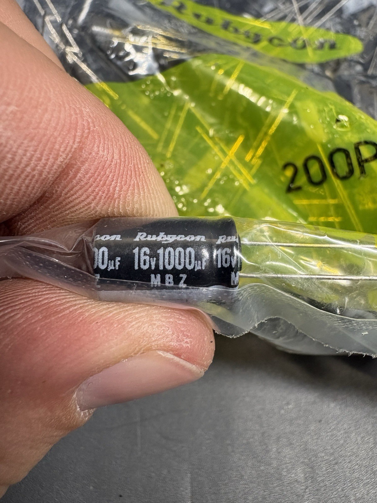 Rubycon MBZ 1000uF 16V Radial Electrolytic Capacitor 105°C Low ESR Lot 100