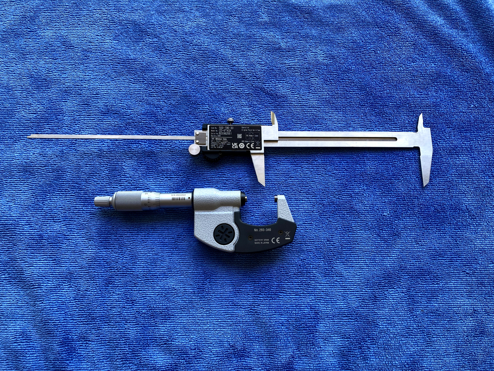 Mitutoyo Digital Micrometer (293-340) & Caliper (500-196-30) Set 0-6»