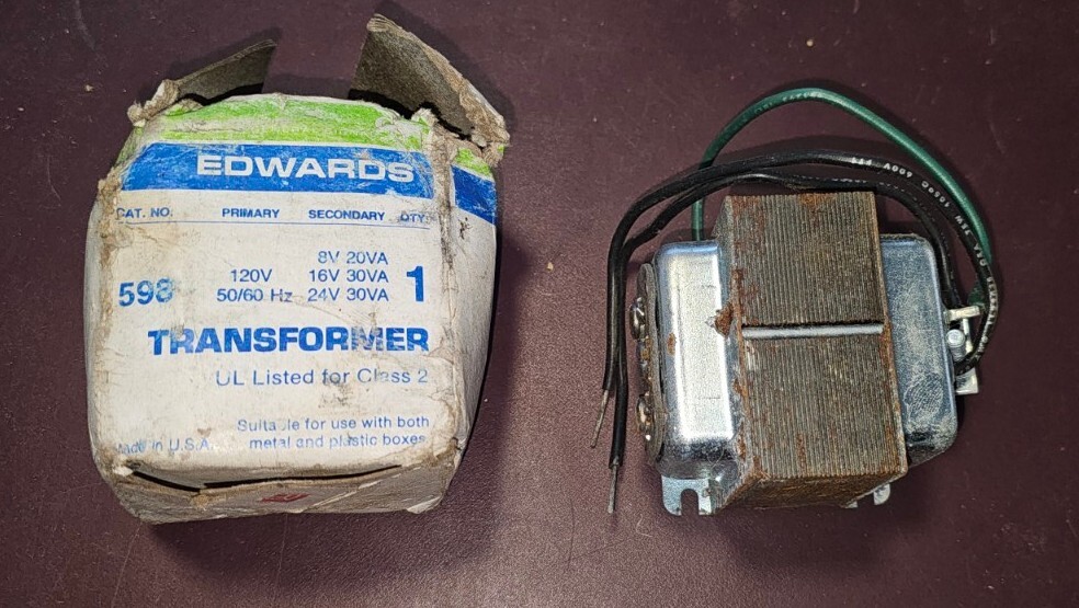 Edwards Class 2 Signaling Transformer 598 120v Pri, 8v @ 20Va, 16v & 24v @ 30Va