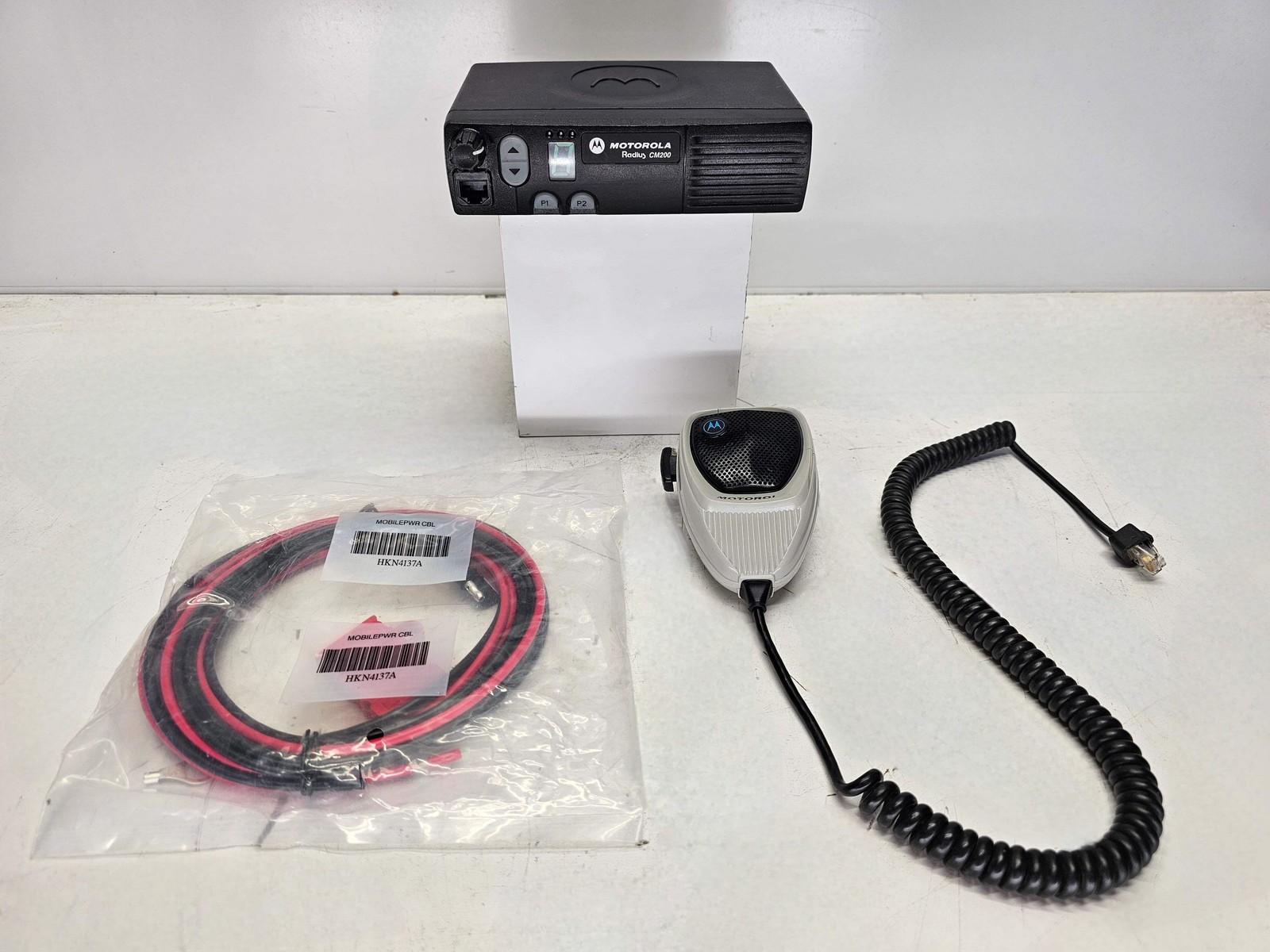 Motorola CM200 VHF (146 – 174) MHz 4 ch 25 Watts (AAM50KNC9AA1AN)