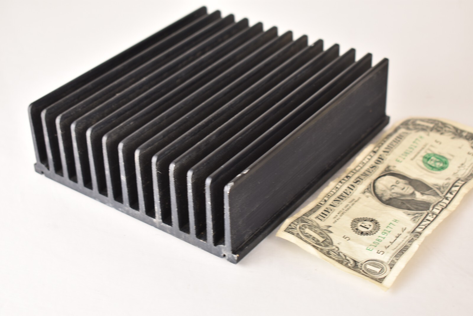 163mm x 145mm x 45mm Large Aluminum Heat Sink Radiator Power Amplifier -Black-