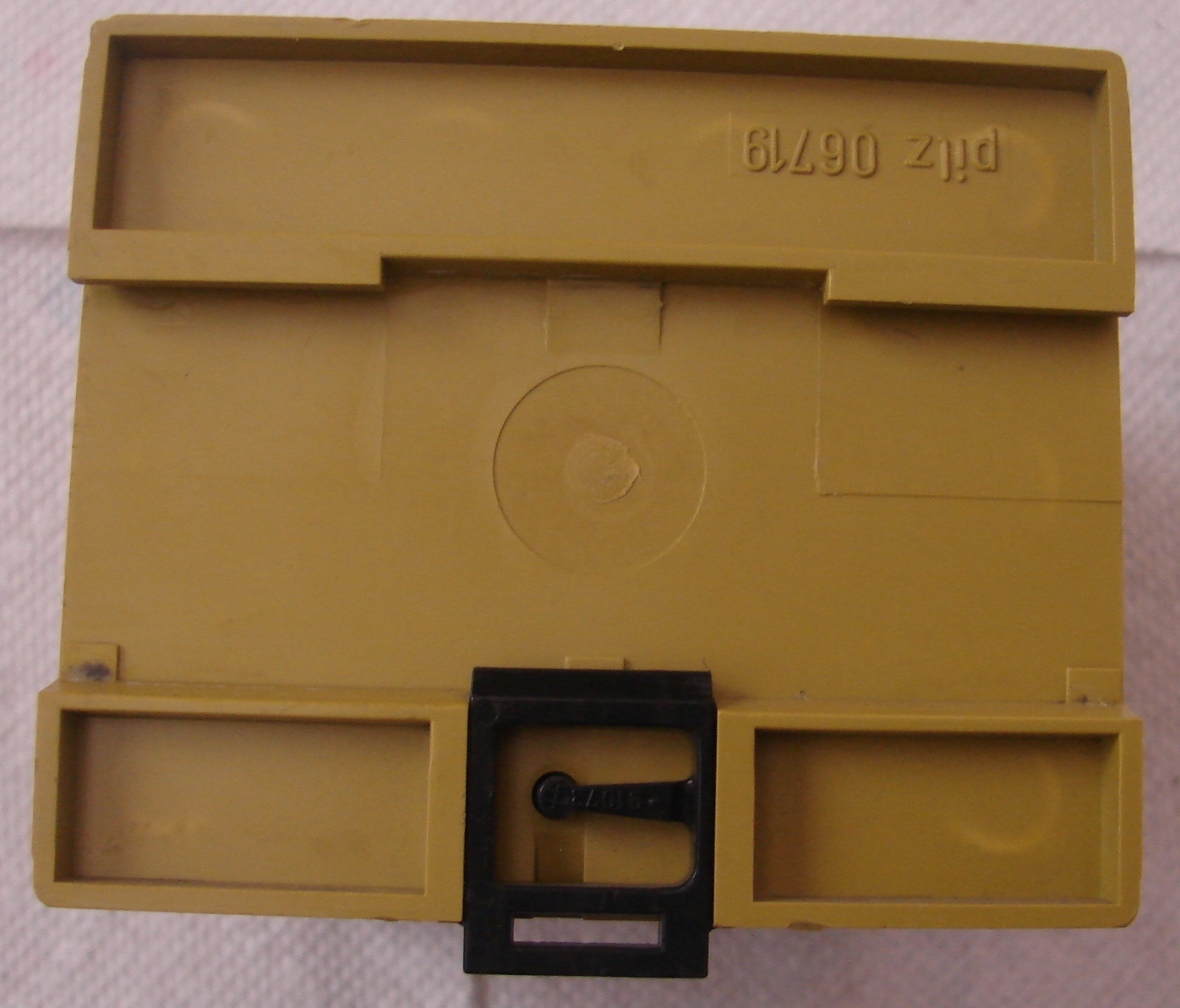 PILZ PNOZV 30/24VDC 474790 Safety relay