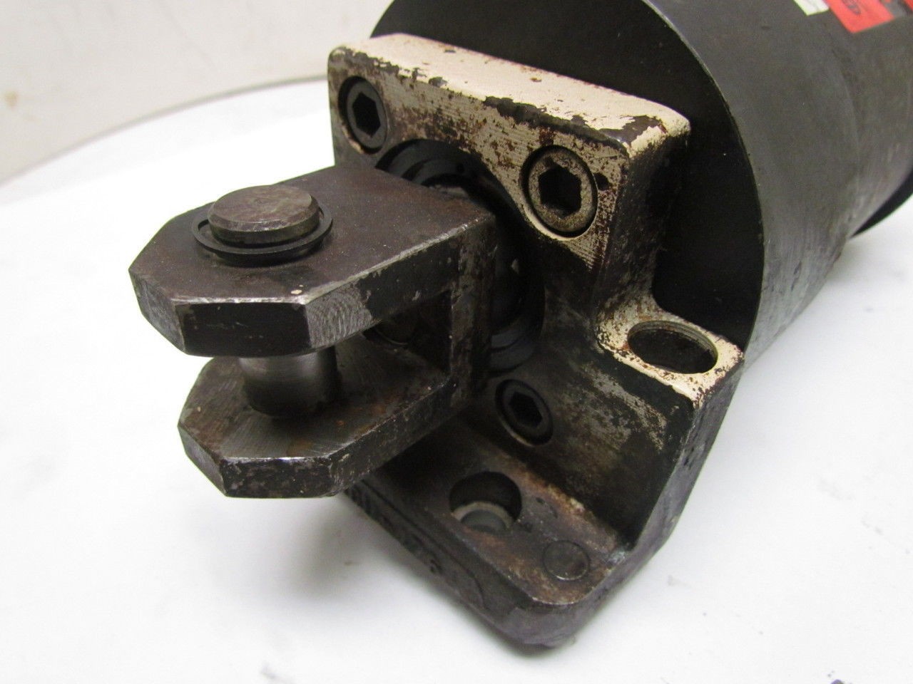 Ortman 3.500X4.250 Pneumatic Air Cylinder 3-1/2″ Bore 4-1/4″ Stroke Roundline