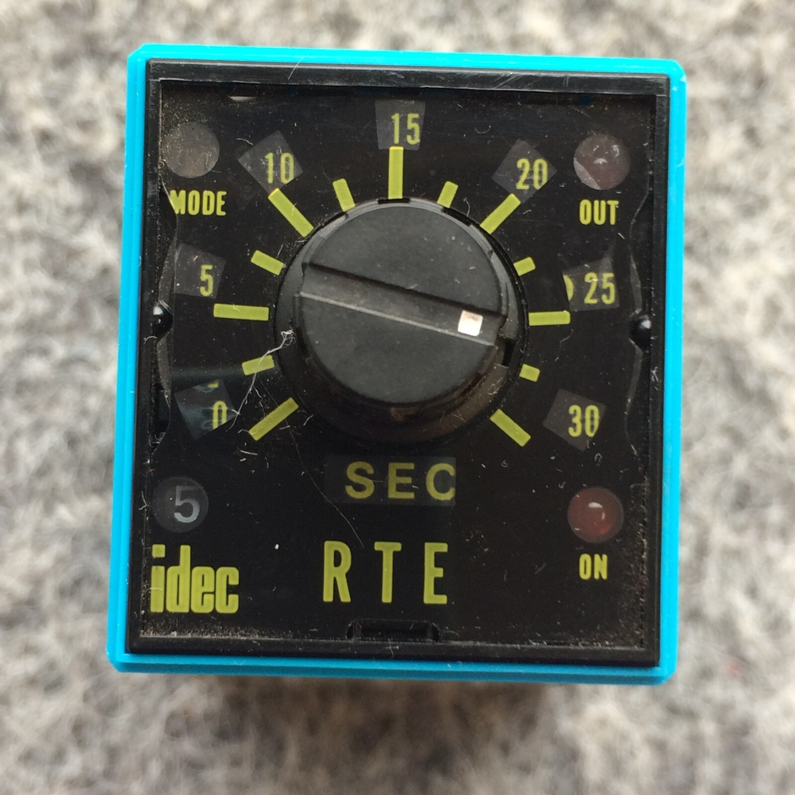 IDEC RTE-P11 Time Delay Relay, 24V AC/DC – contacts 120VAC, 8-Pin, 10 Amp, DPDT