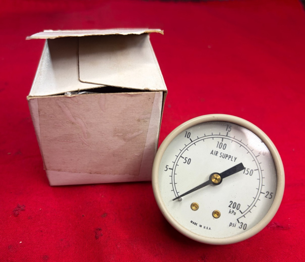 AIR SUPPLY GAUGE 0-30 PSI 0-200KPA 1/8″NPT