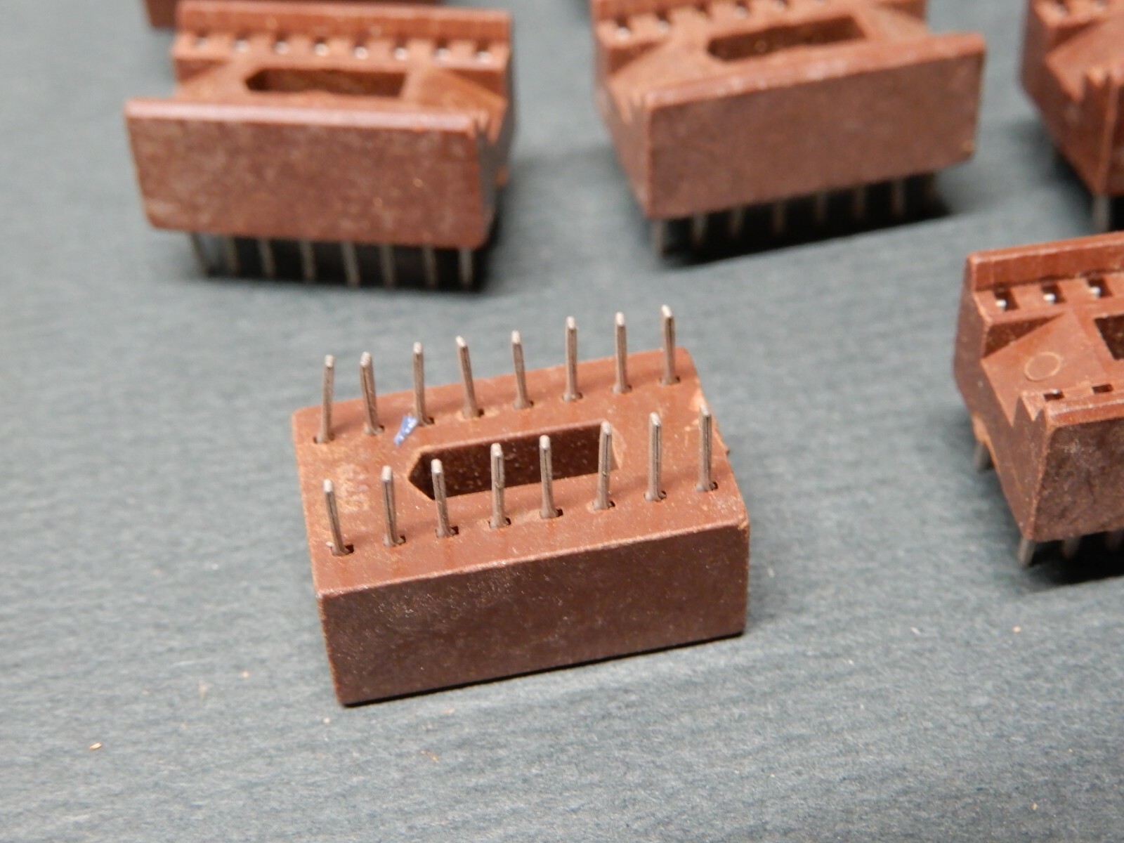 Unknown Brand 16 Pin IC Sockets Qty 8 NOS Tall