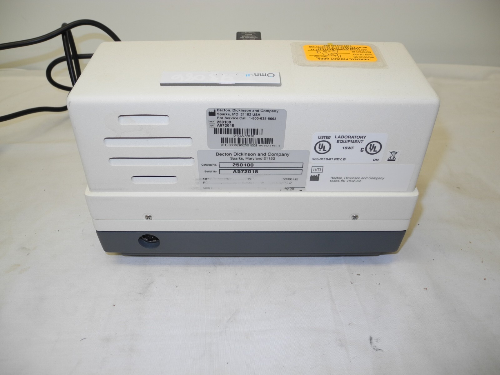BECTON DICKINSON VPIII BD MICROPROBE PROCESSOR MODEL 250100 W/ BD LYSIS BLOCK