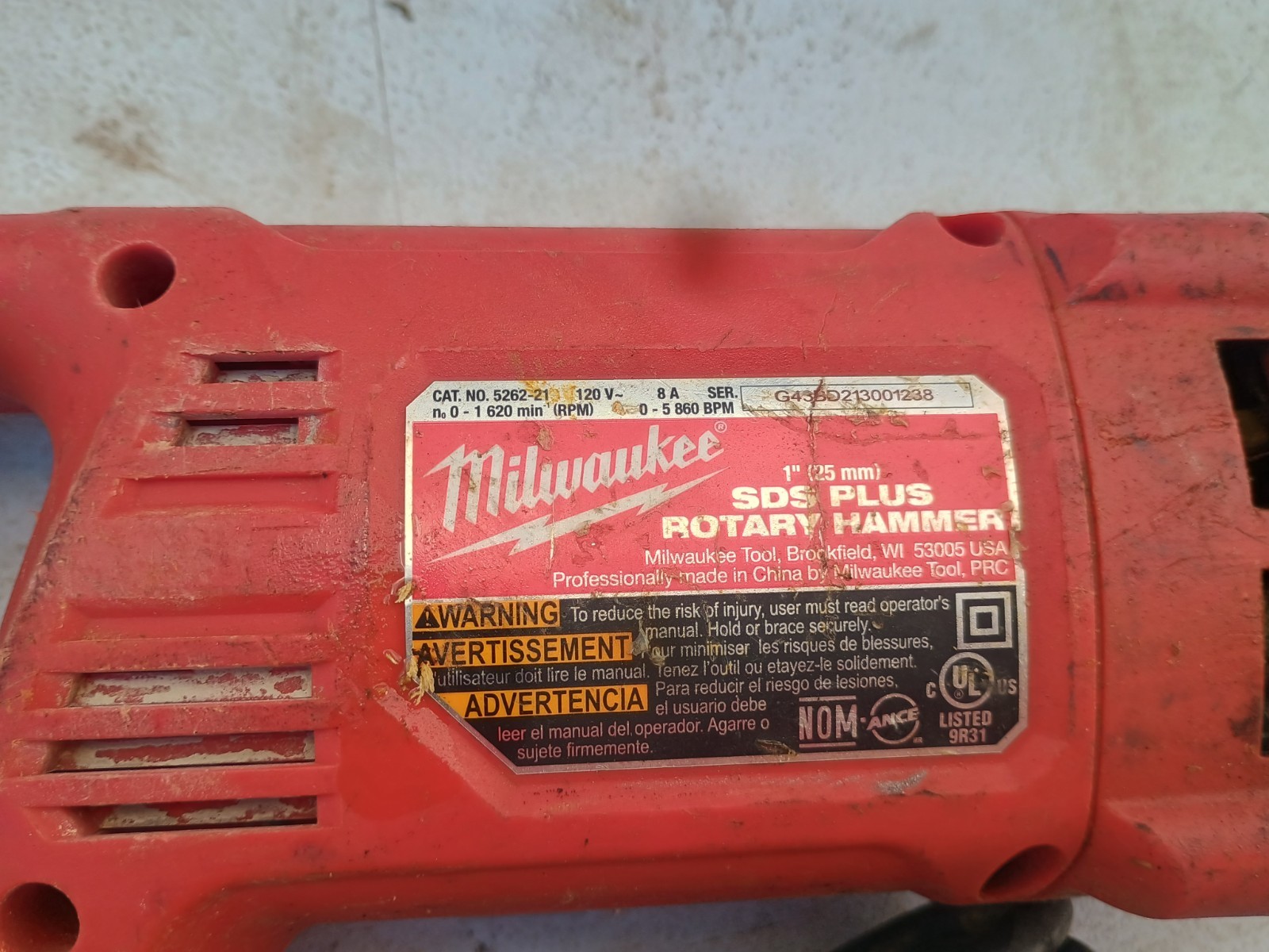 Milwaukee 5262-21 120V 1″ SDS Plus Corded D-Handle Rotary Hammer, 8 Amp 1500 RPM