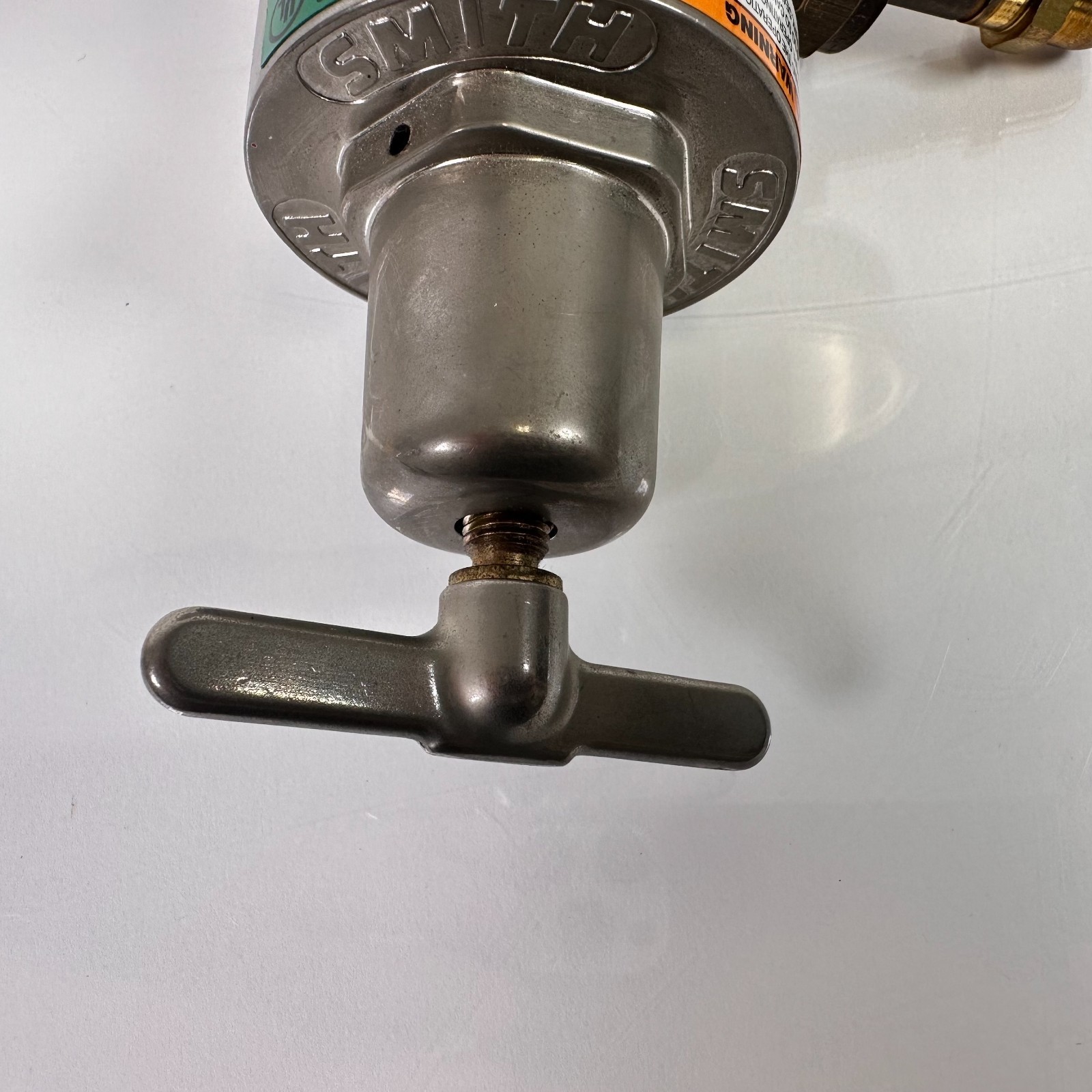 (NEW) Smith Equipment 35-125-540 Gas Regulator, Oxygen Two Stage 0.825″-14 Inlet