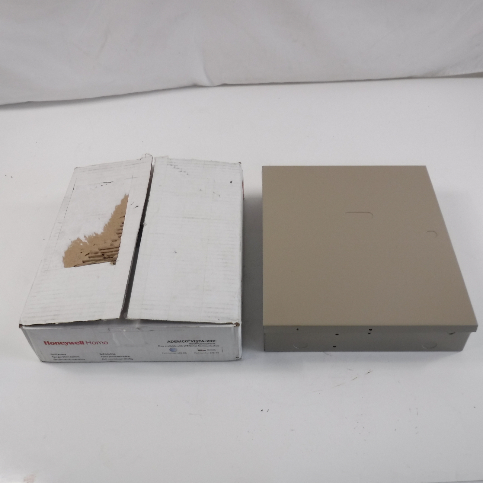 Honeywell Ademco Vista-20P Burglar Alarm Control Panel In Aluminum Enclosure