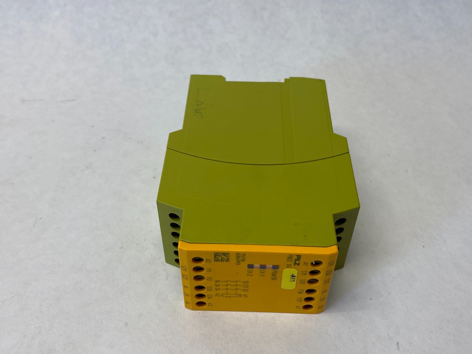 Pilz 774730 Standalone Safety Relay 1 or 2 Channel PNOZ X4 24VDC 3n/o 1n/c