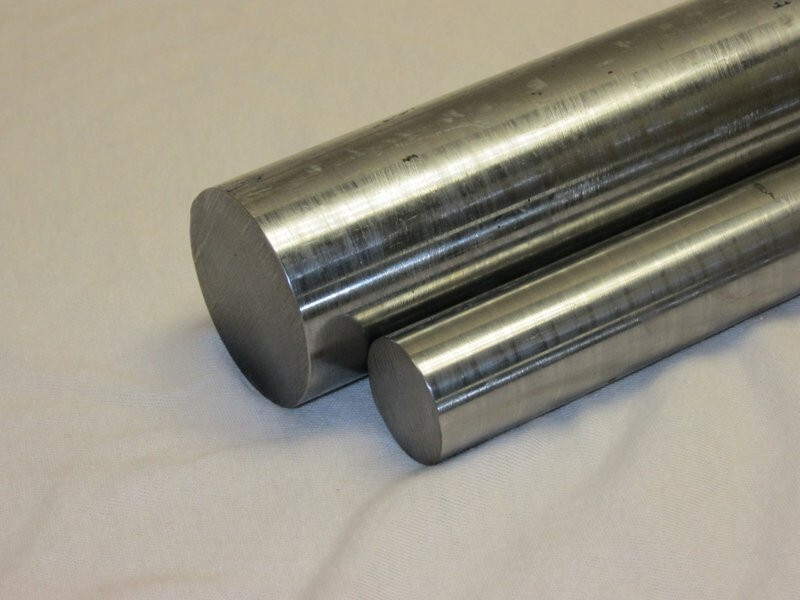 3/4″ Diameter X 36″ Length H-13 Tool Steel Decarb Free Annealed Bar