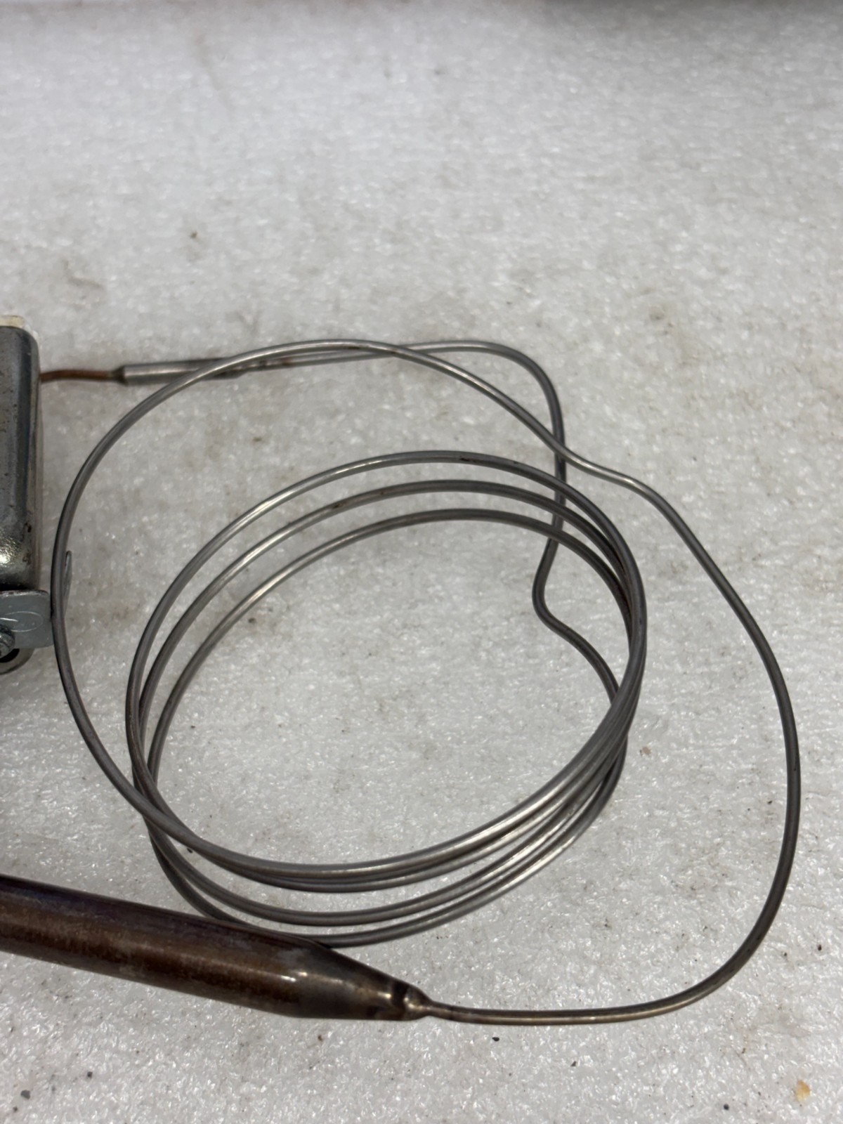 JUMO EM-1 Thermostat IP00 AC 8(1.5)A 230V