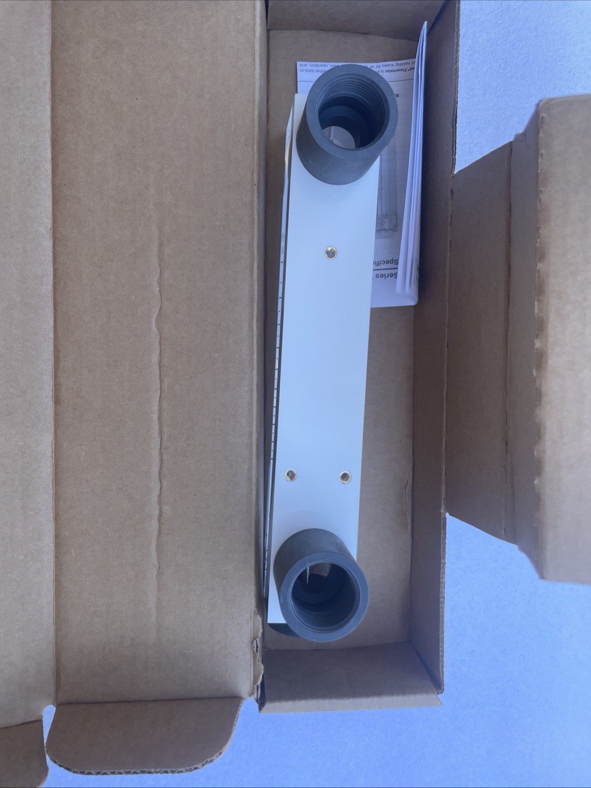 Dwyer Instruments VFC-142 Flowmeter, Range 1-10 Gpm Water. New In box!!