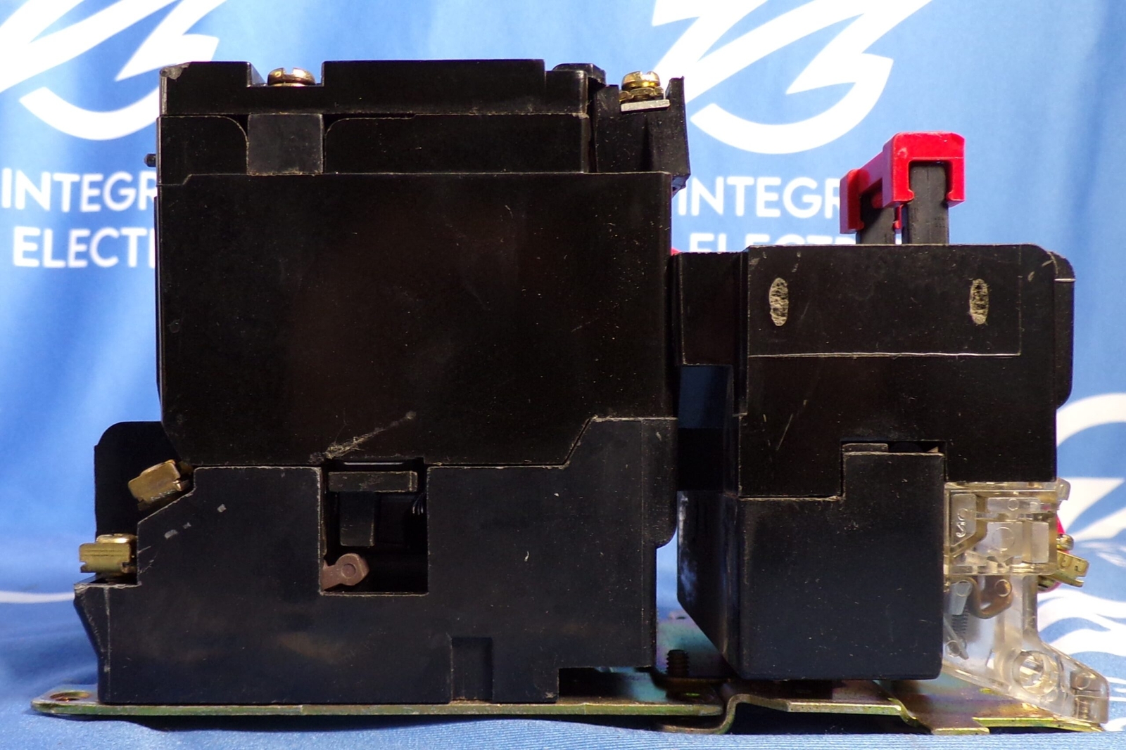 SQUARE D SIZE 1 STARTER LOT OF 2 8536-SCO3 600V SERIES A W/ COIL 31041-400-42 11