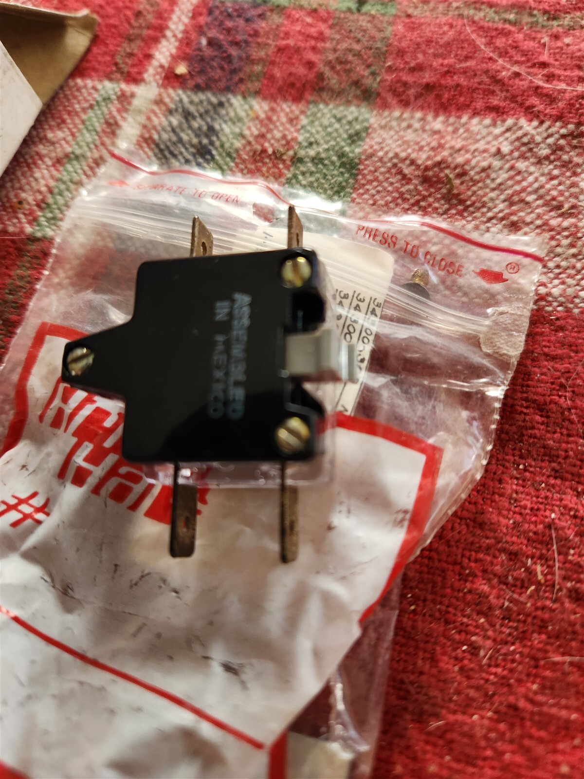 NEW Arrow Hart 34300-332 Auxiliary Switch *FREE SHIPPING*