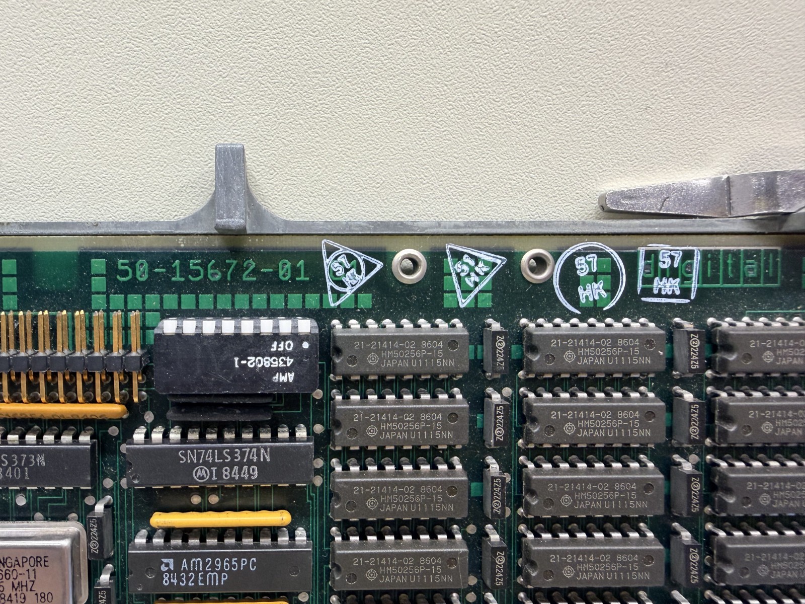 2 MB Q P-BUS MOS MEM