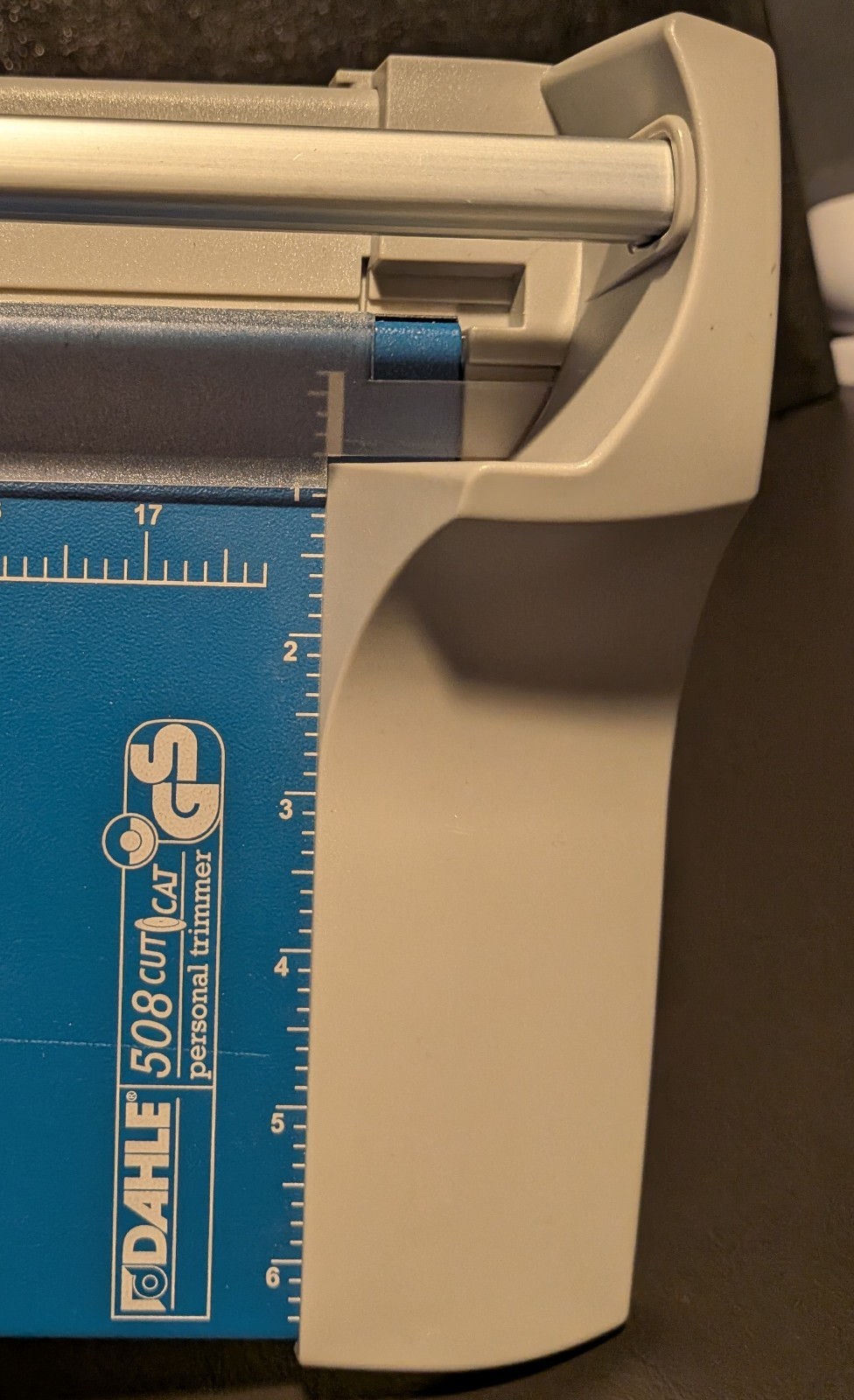 Dahle 508 Personal Rolling/Rotary Trimmer 18” Cut Length & 5-Sheet Capacity