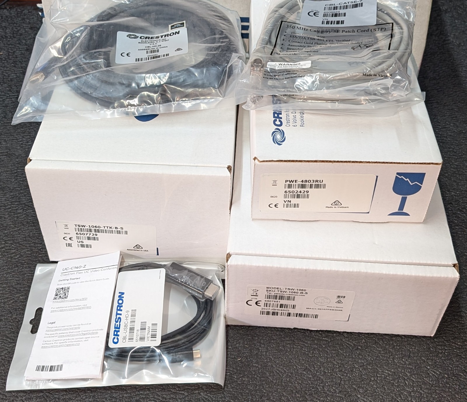 Crestron UC-C140-Z Kit PWE-4803RU TSW-1060-B-S TSW-1060 Flex UC Video Conference