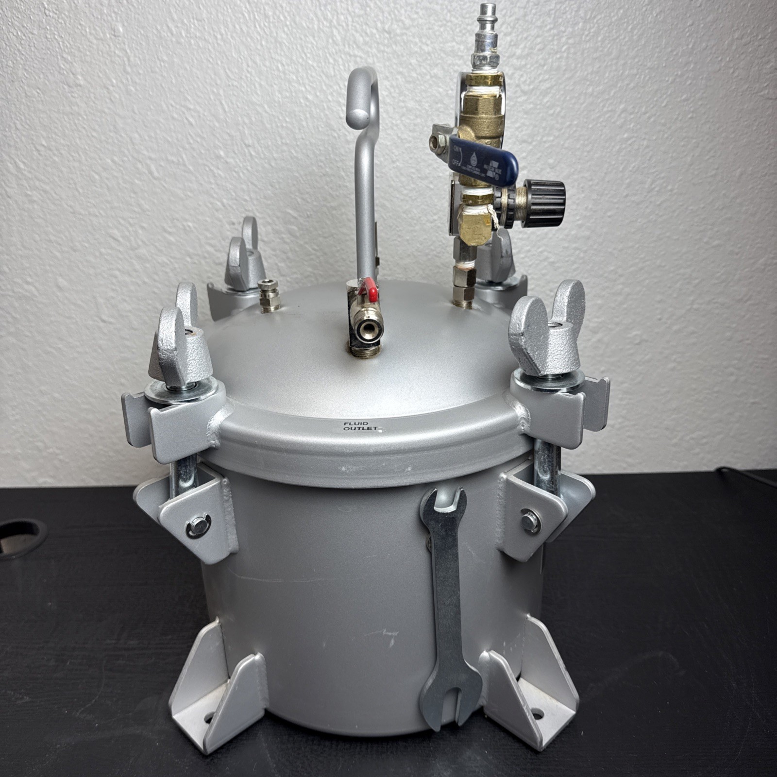 C.A. Technologies 2.5 Gallon Paint Pressure Tank 80 PSI Industrial Spray Pot
