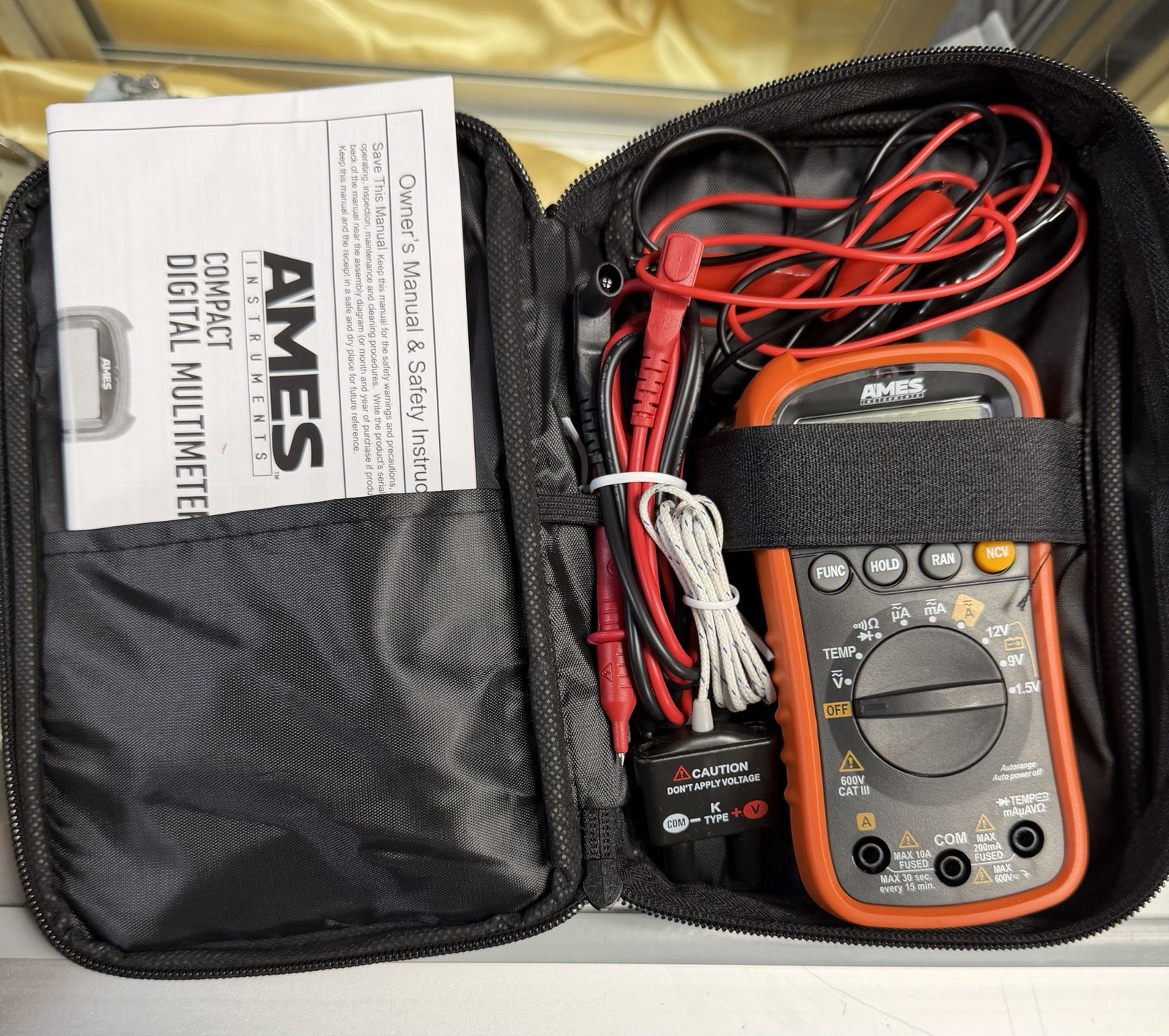 AMES INSTRUMENTS DM600 64014 Compact Digital Multimeter used great Shape