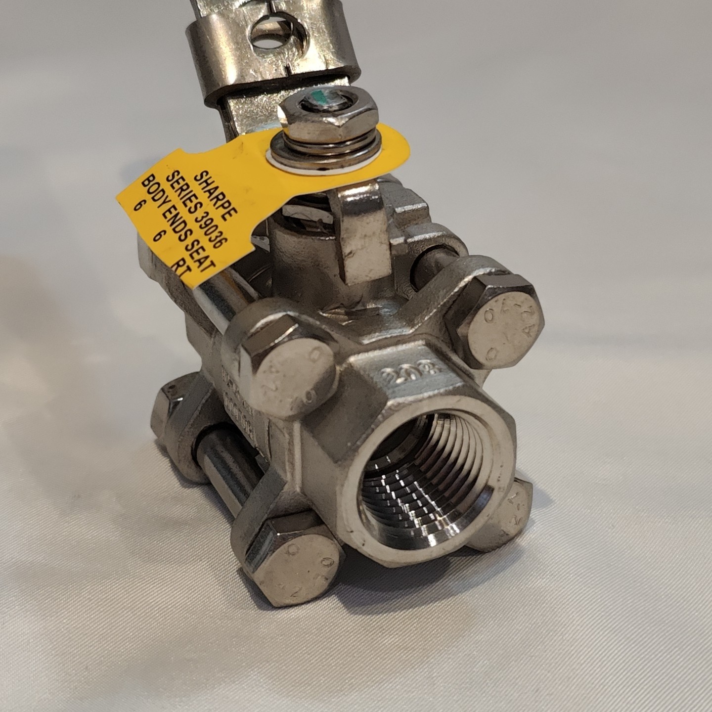 Sharpe 39036 1/2-CF8M 1000WOG Full Port Ball Valve Stainless Steel 1/2″ Threaded
