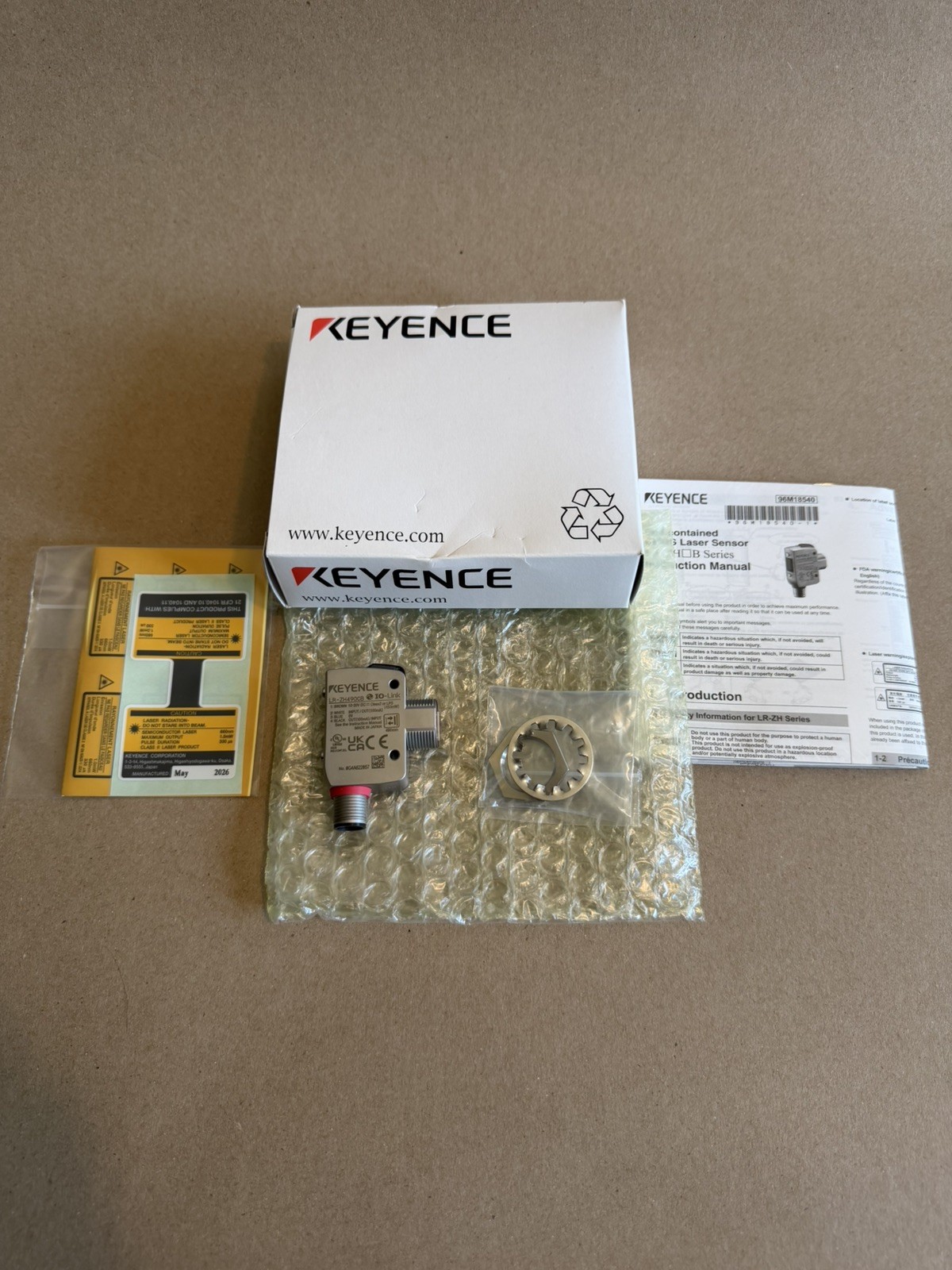 New in BOX KEYENCE LR-ZH490CB LASER SENSOR Contained Distance