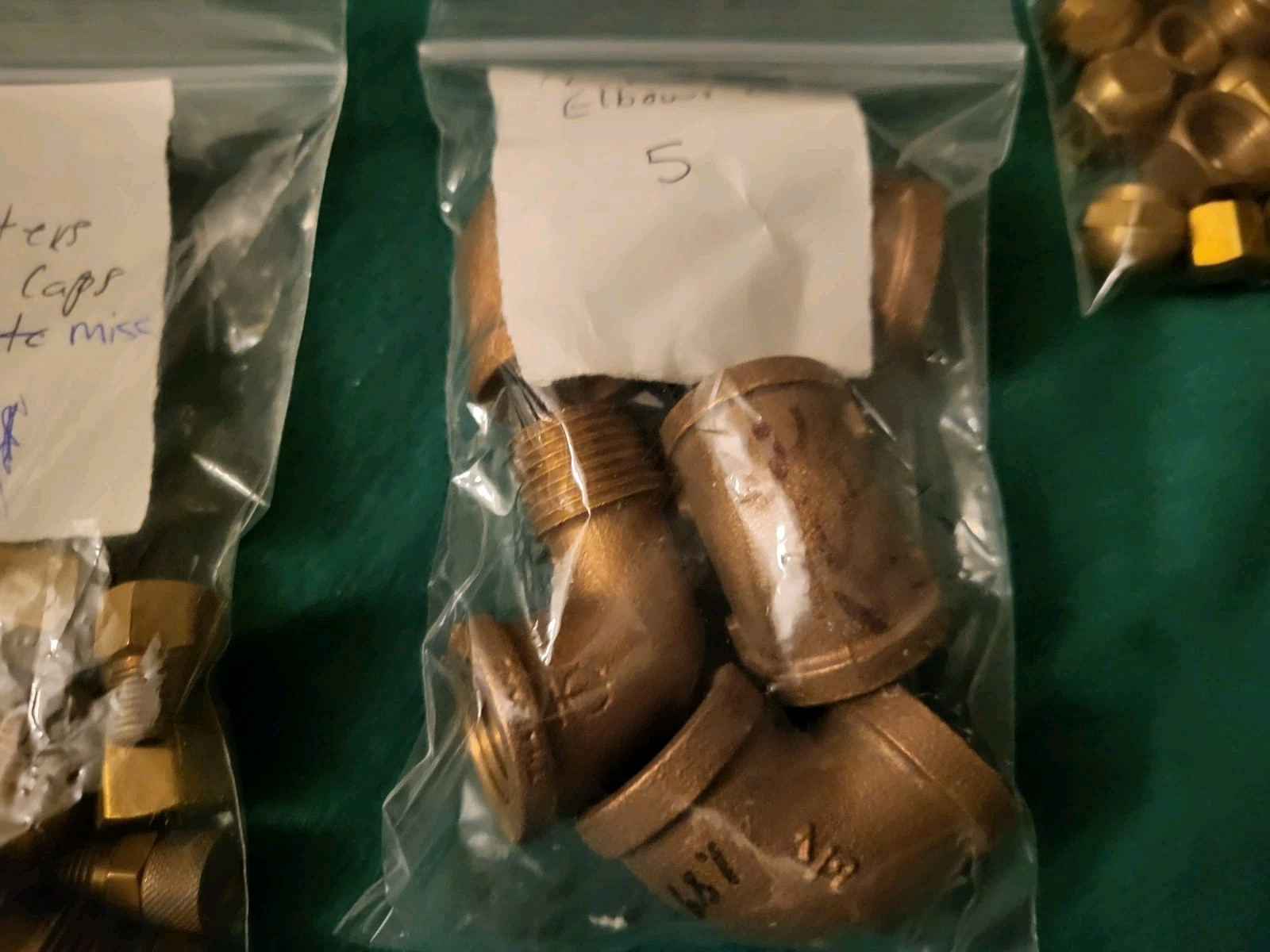 HUGE LOT OF BRASS FITTINGS, CONNECTORS FEW PLASTIC, IRON OVER 340 PIECES 24LBS