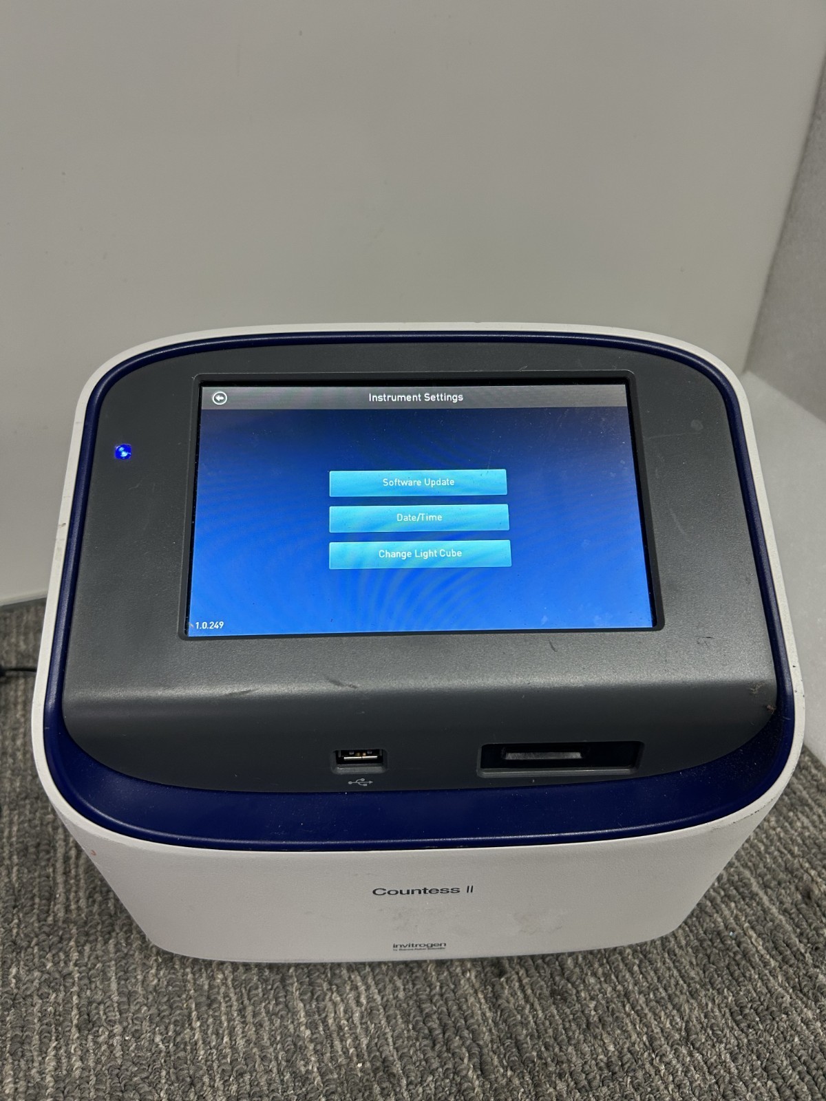 Thermo Fisher Invitrogen Countess II Cell Counter AMQAX1000R