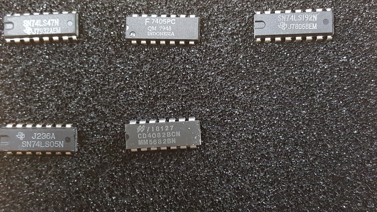SN74LS47N, SN74LS192N, SN74LS05N, F7405PC, CD4082BCN Texas & National