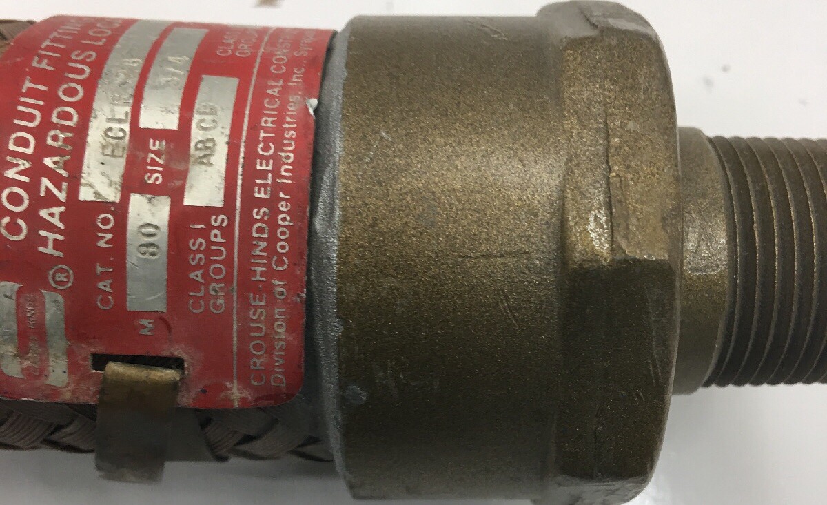 ECLK28 CROUSE HINDS 3/4” X 8” NO 3/4-INCH AND 8-INCHES FLEXIBLE LENGTH BRASS COU