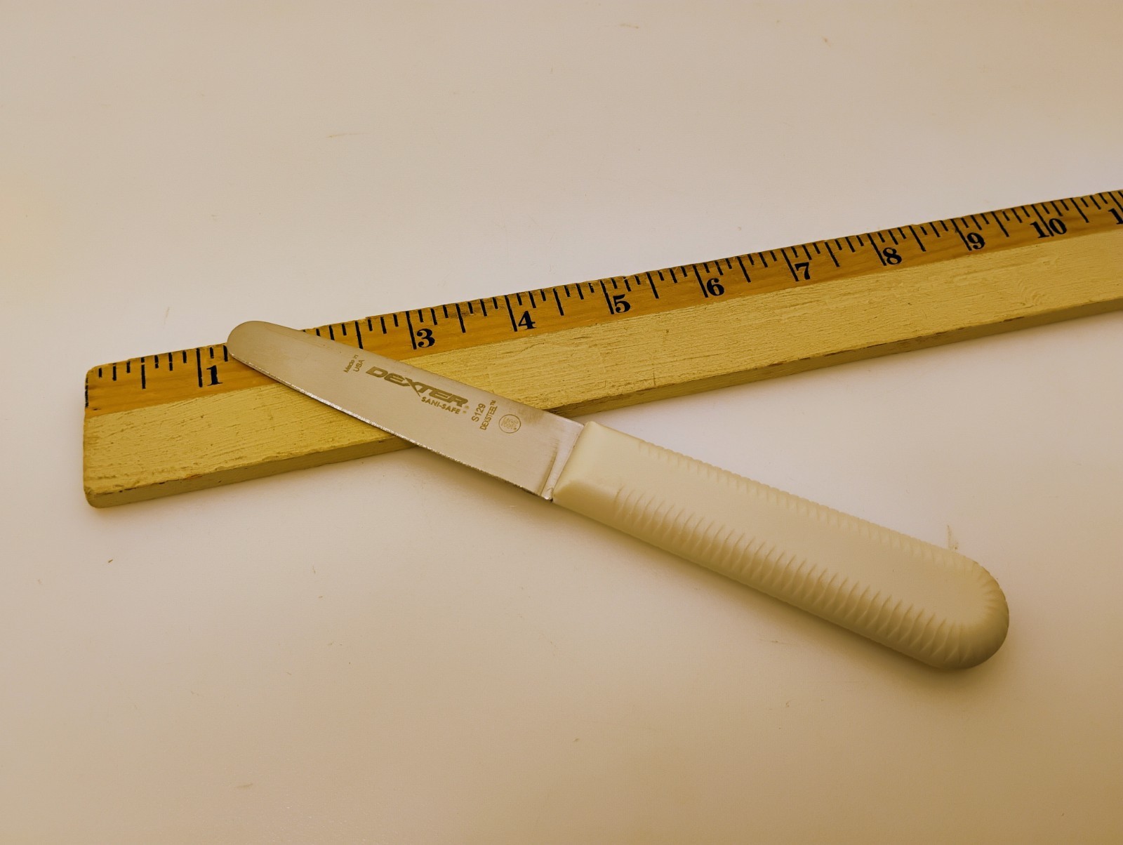 Dexter USA Clam Shellfish Oyster Knife 3 3/8″ Stiff Stainless Blade White S129