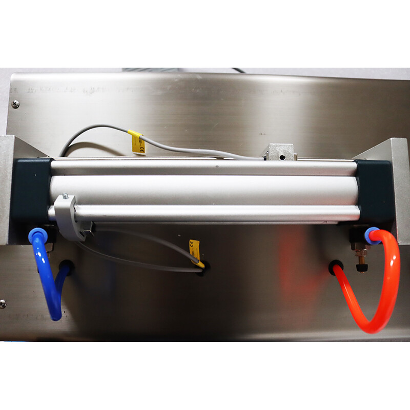 Easy To Operate 10-100ml 110V Paste Liquid Heating Stirring Filling Machine