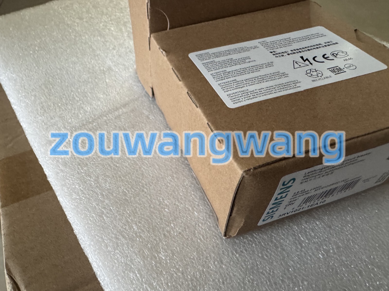 SIEMENS 3RV1021-1EA10 / 3RV10211EA10 (NEW IN BOX)