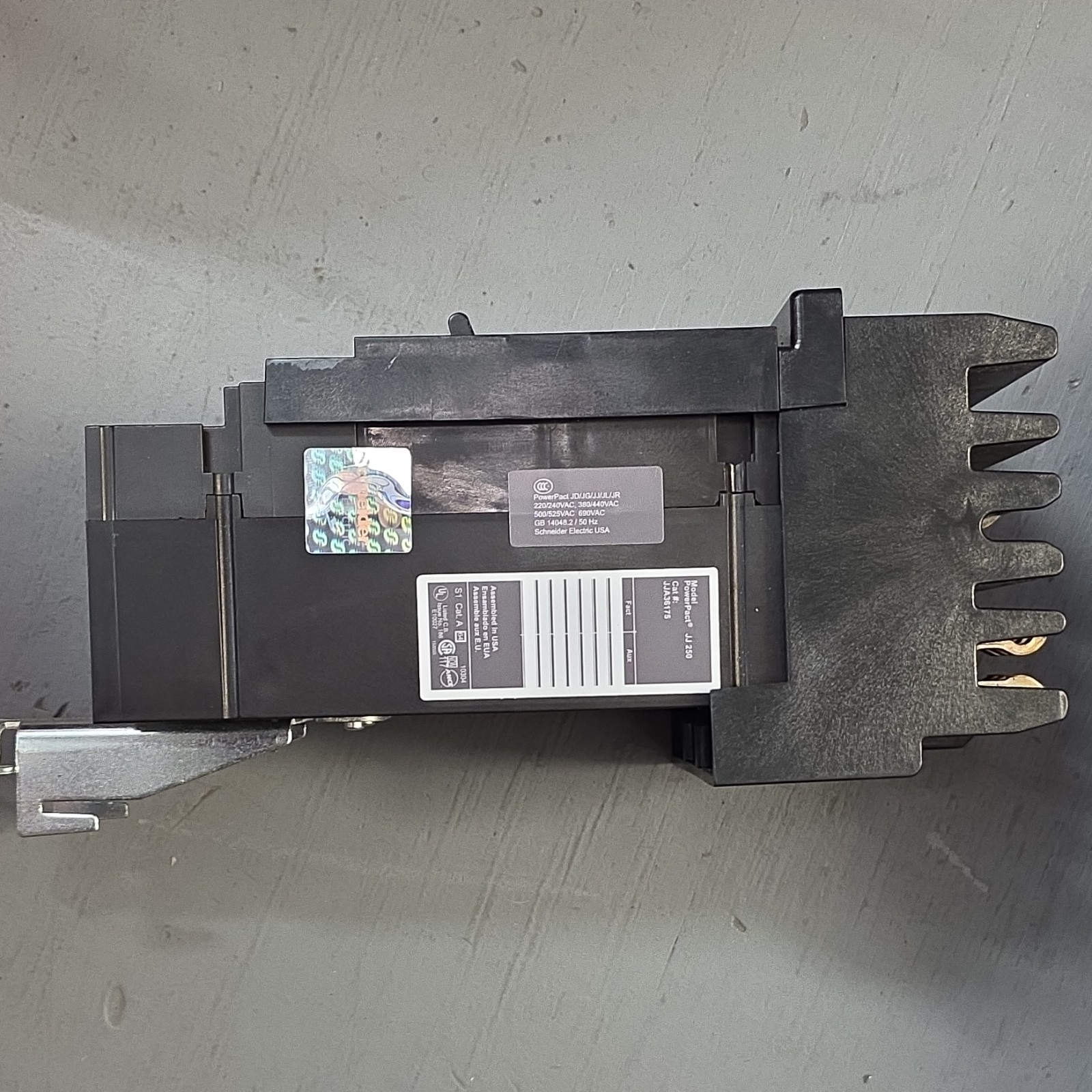 Square D PowerPact J JJA36175 Circuit Breaker 175A 3 Pole 600VAC Trip Indicator
