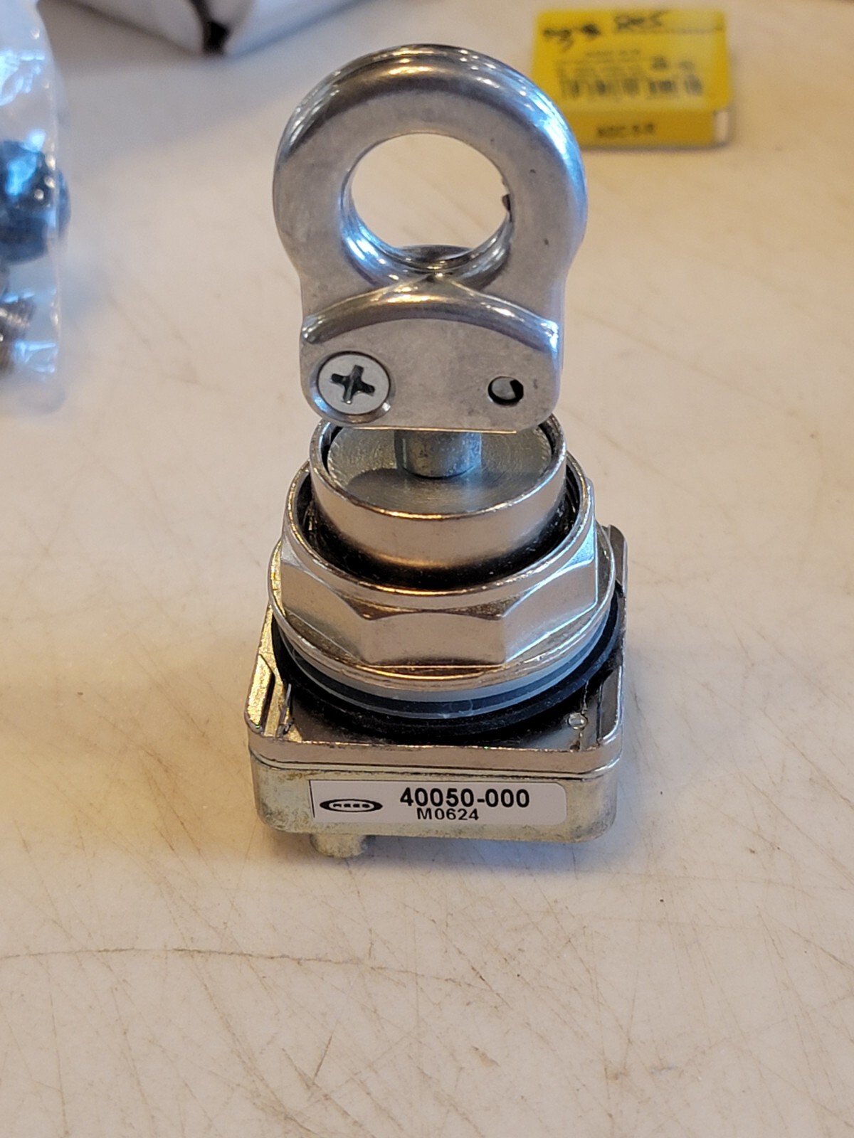 REES 40050-000 ROPE PULL OPERATOR MOMENTARY CONTACT 12LB OPERATING FORCE NIB.A17