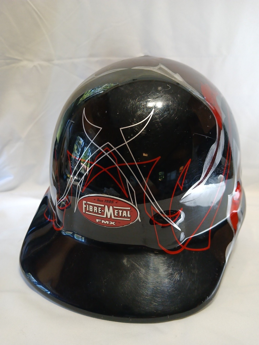 Fibre-Metal FMX Fiber Glass Cap Hard Hat Red/Black Flames/Skulls Type 1 E G & C