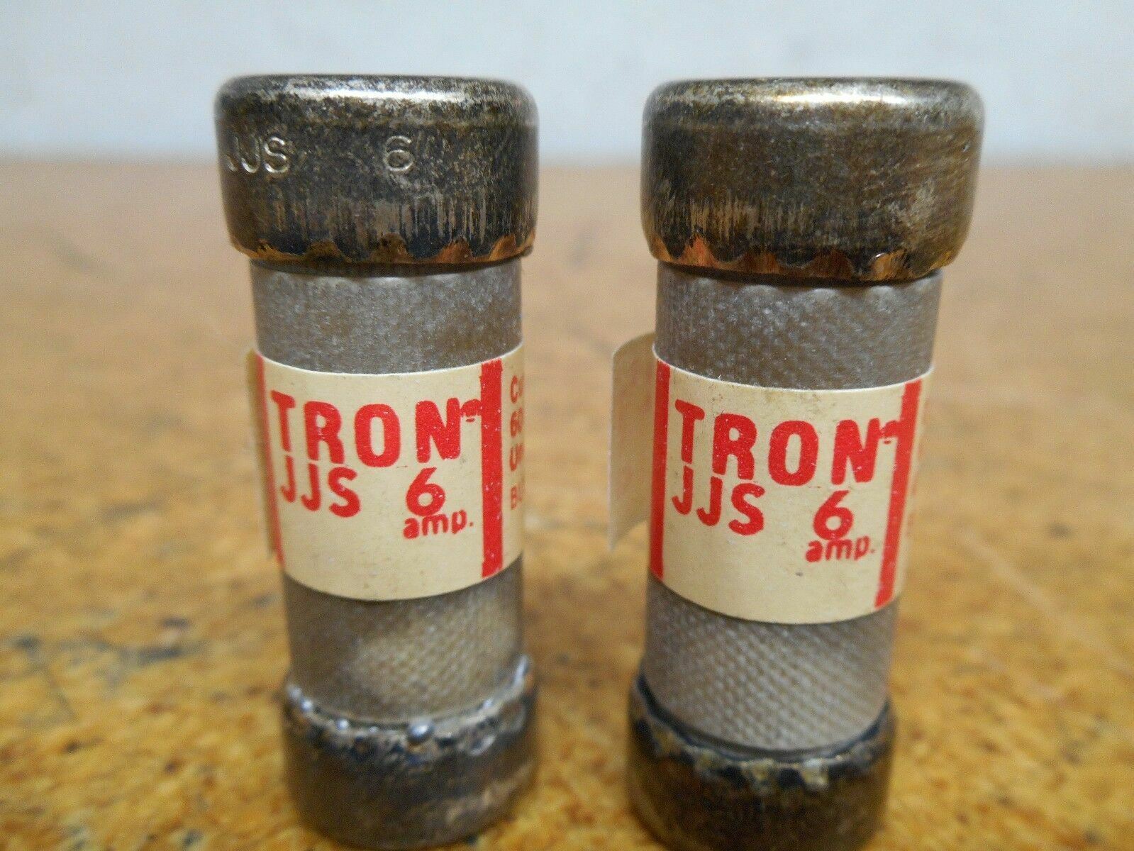 Bussmann Tron JJS-6 Current Limiting Fuses 6A 600V New (Box of 2 Fuses)