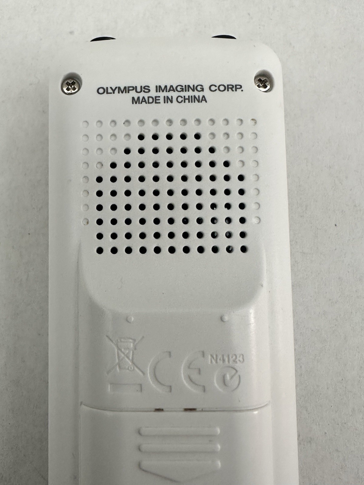 Olympus VN-100 74 Hours Digital Voice Recorder Red/White Tested & Working