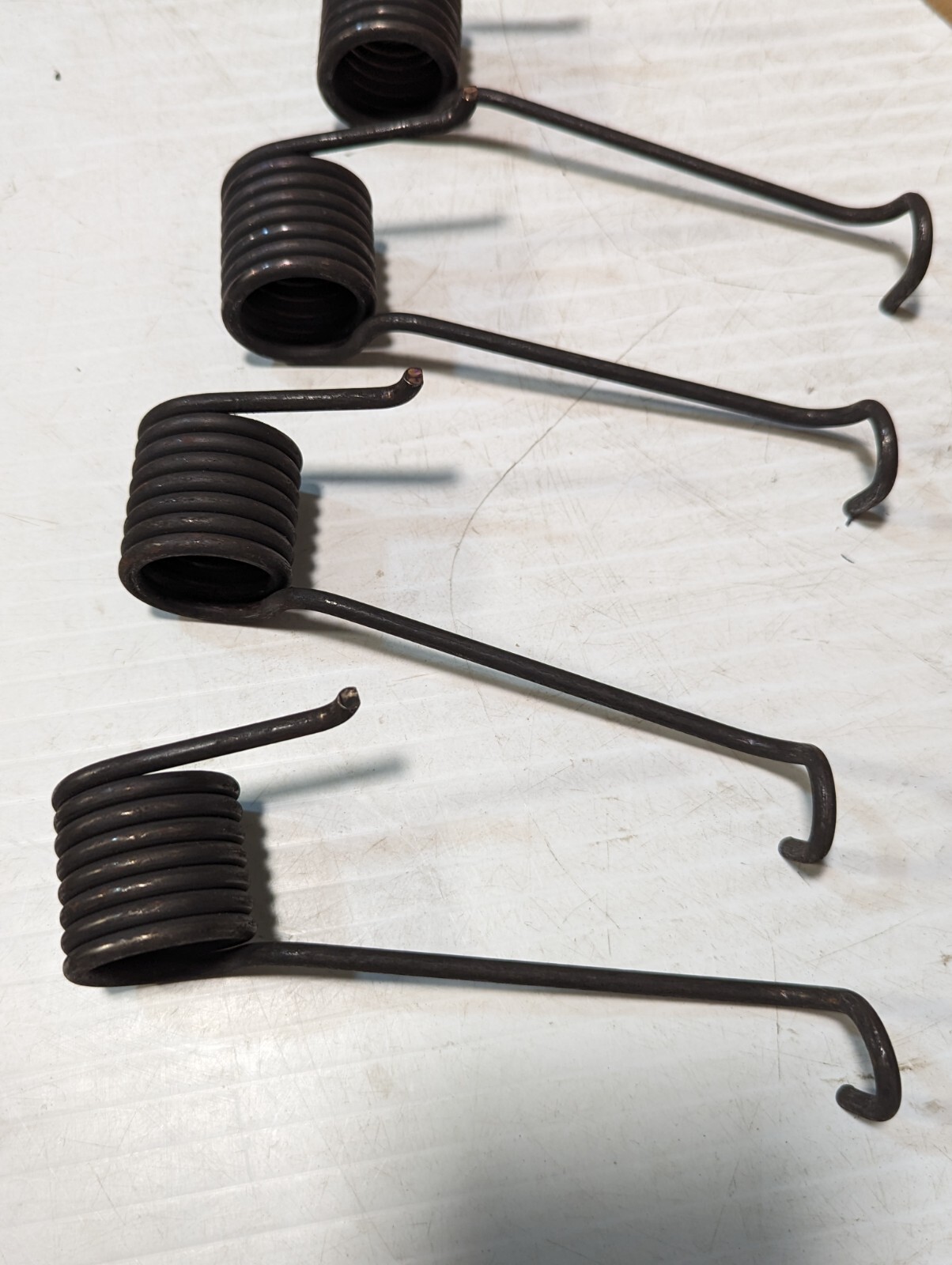 (Box of 100) Clark 242741 Torsion Springs – New
