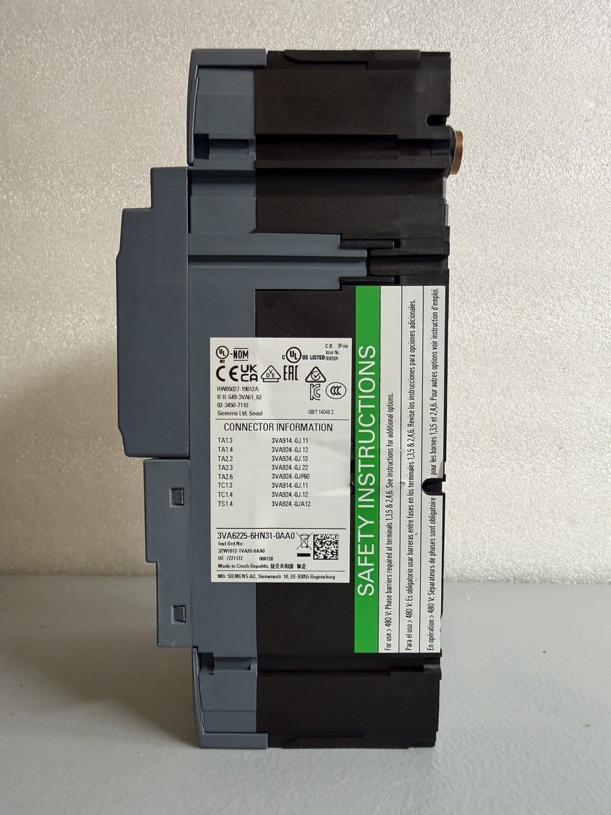 Siemens 3VA6110-6HN31-0AA0 100A 3-Pole Circuit Breaker ETU350 New OpenBox 1.3.4b