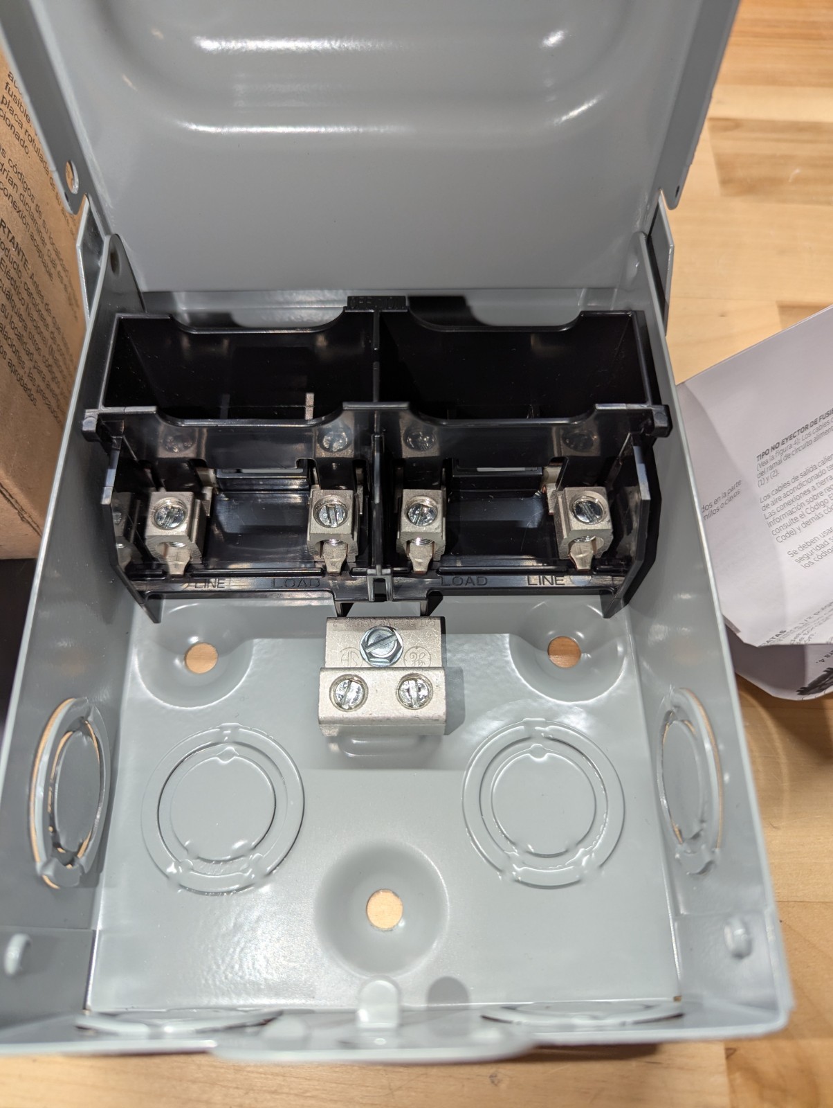 GE Air Conditioner Disconnect T30RCP [30-Amp 120/240Volt Fused]