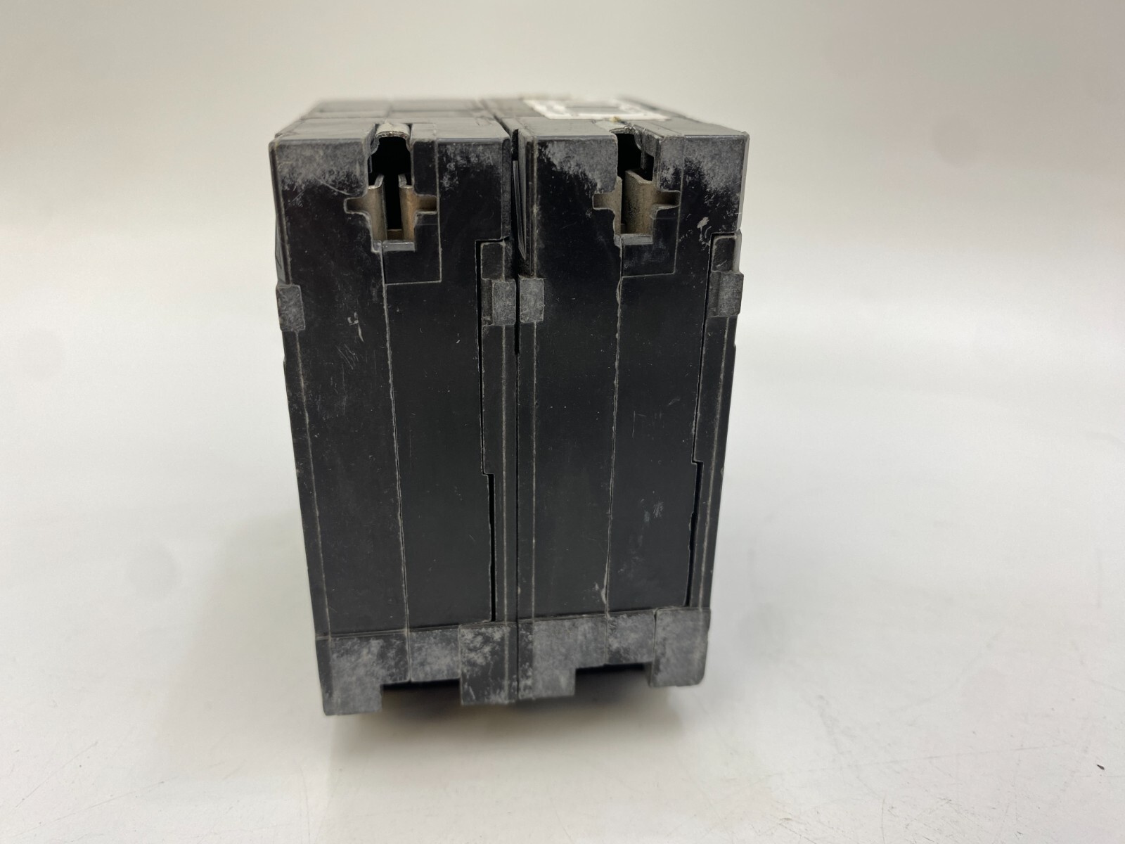 Eaton BRD22030 Plug-In Circuit Breaker 20A/30A 120/240V 2/4P 1PH BRD 20/30 AMP