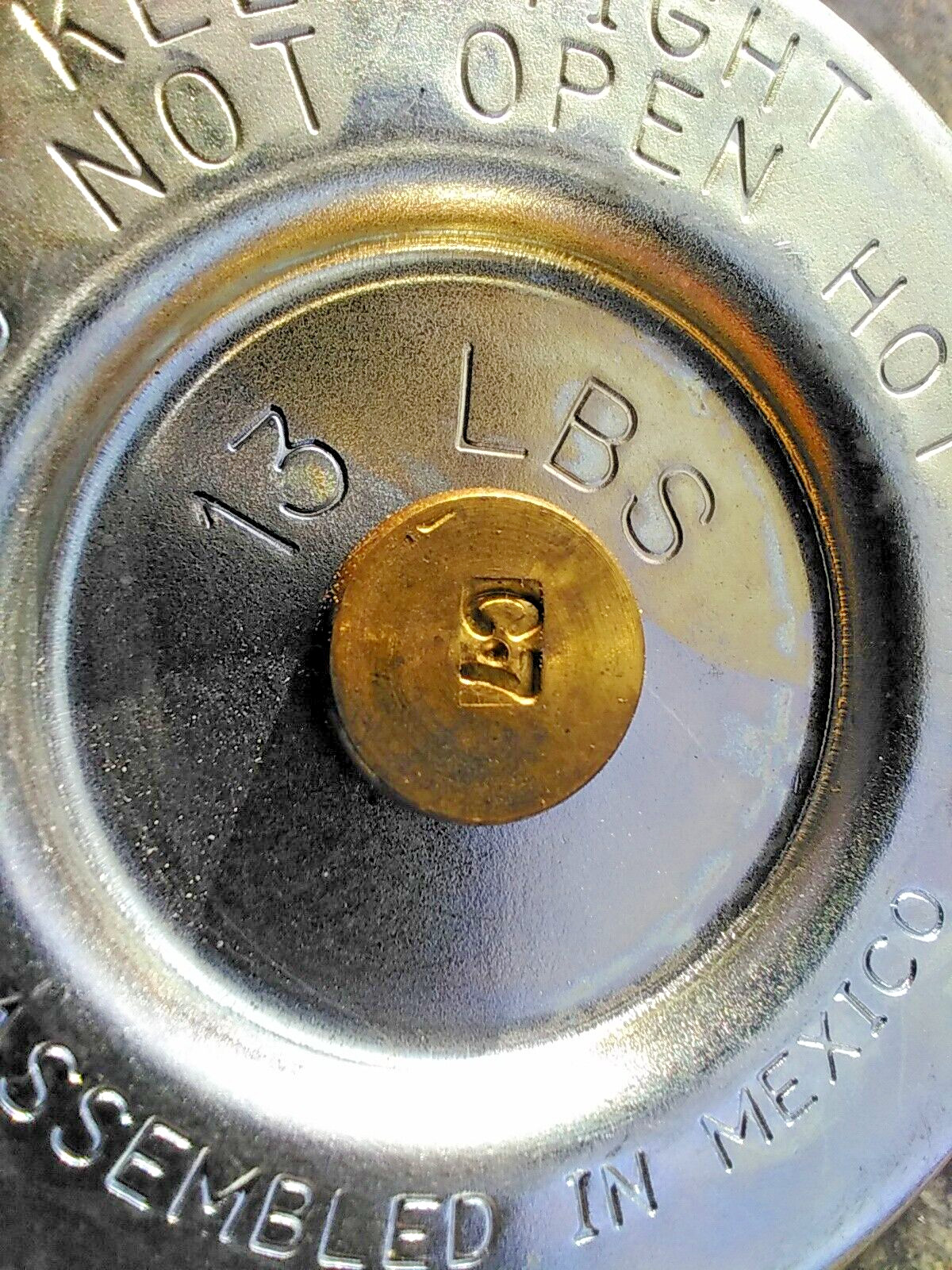 DOOSAN NOS RADIATOR CAP 13 PSI PT# 36769560 NEW