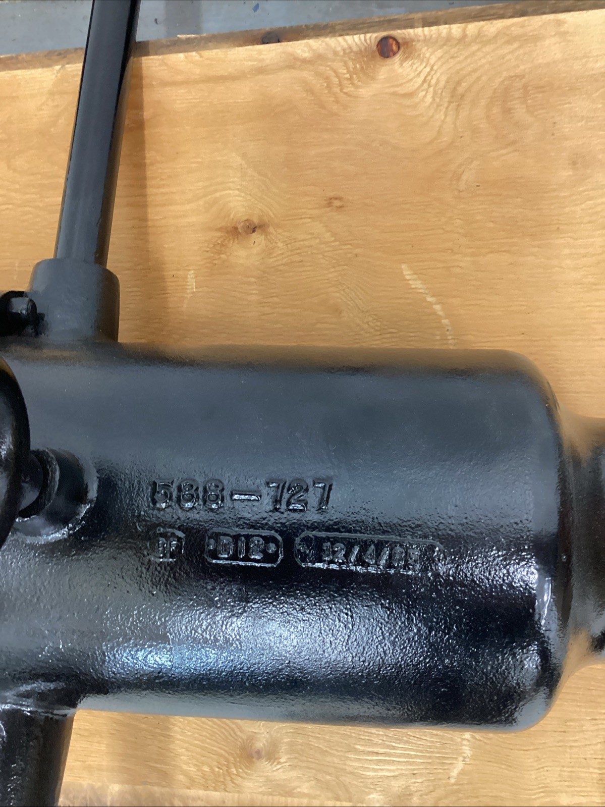Ingersoll Rand 2 1/2” Pneumatic Impact Wrench 588A1